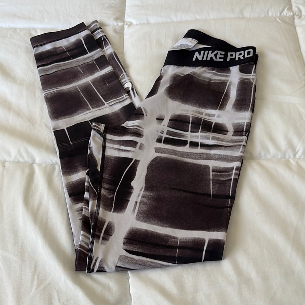 Nike Pro Black and White Leggings